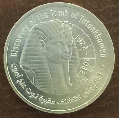 سك العملة: عملات تذكارية جديدة لـ توت عنخ آمون وفك رموز حجر رشيد