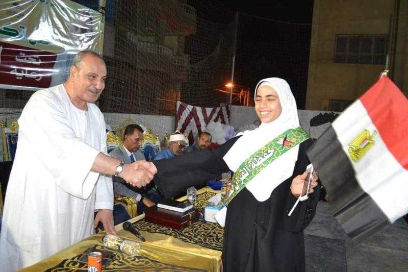 برلماني يكرم 300 طالبا من الأوائل وحفظة القرآن الكريم بالصف جنوب الجيزة