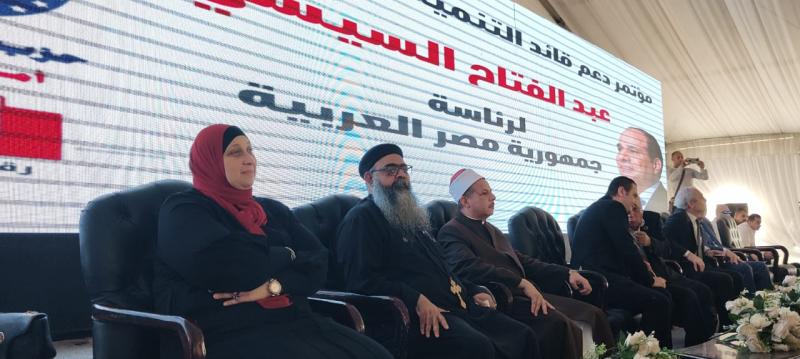 د غادة النحاس خلال المؤتمر