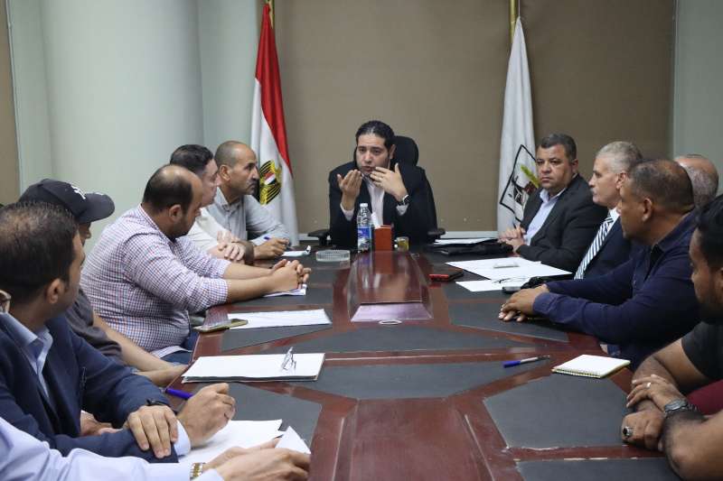 " حبش " يعقد اجتماعاً لمتابعة مستجدات وسير الأعمال بمشروع تطوير سوق الدهشوري ببني سويف