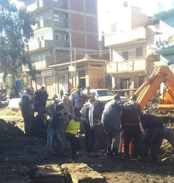 المحاسب محمود ابوغنيمة يتابع الأعمال