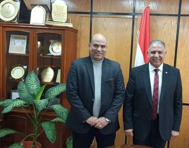 «الفرماوي» يهنئ الدكتور محمد فكري خضر بتجديد تعيينه نائبًا لرئيس جامعة الأزهر