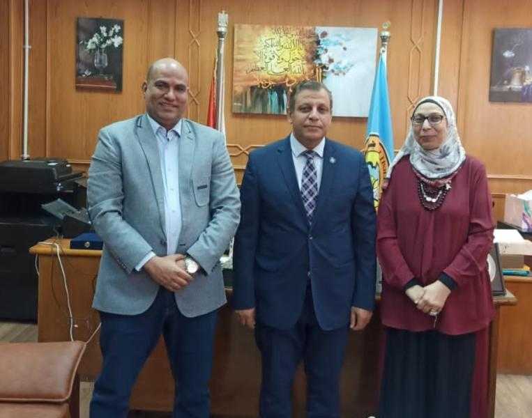 الفرماوي يهنئ عميد هندسة بنات الأزهر