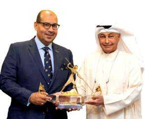 ياسر ادريس: احتفال اساطير ألعاب الماء بدخول حسين المسلم قائمة العظماء فخر لكل عربي