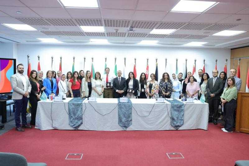 الأكاديمية العربية تدعم اختبارات كامبريدج الرقمية في مصر
