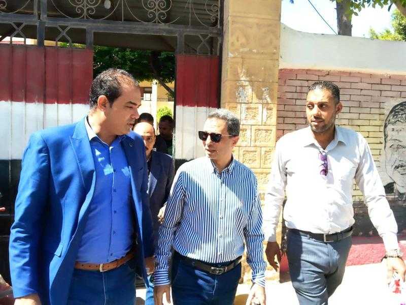 معرض ملابس مجانى للطلاب الأيتام وغير القادرين بدسوق
