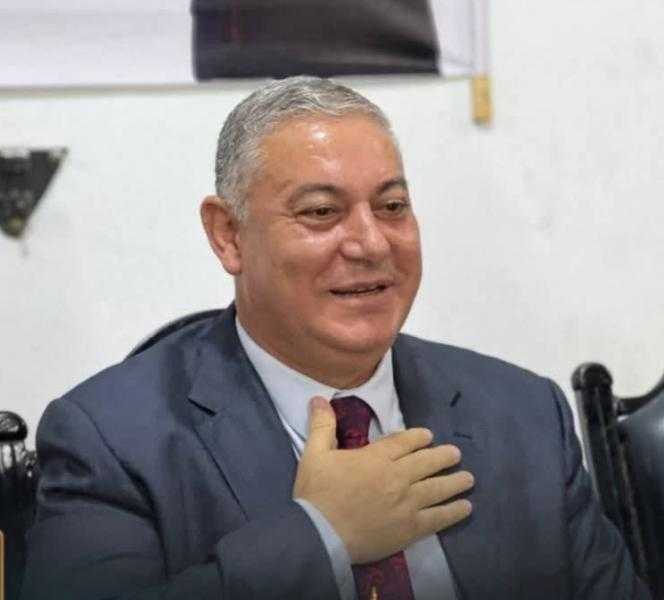 توفيق أبواحمد..أنتصر علي الشر بأخلاقه الحميدة وحب الناس