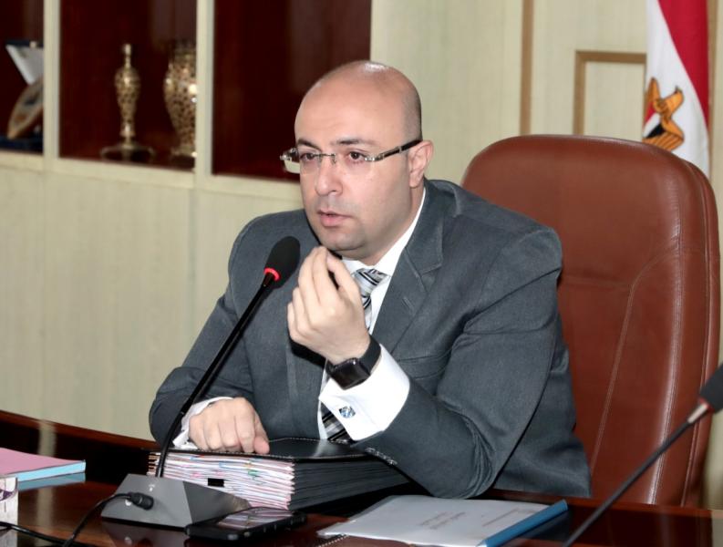 الدكتور محمد هاني غنيم محافظ بني سويف 