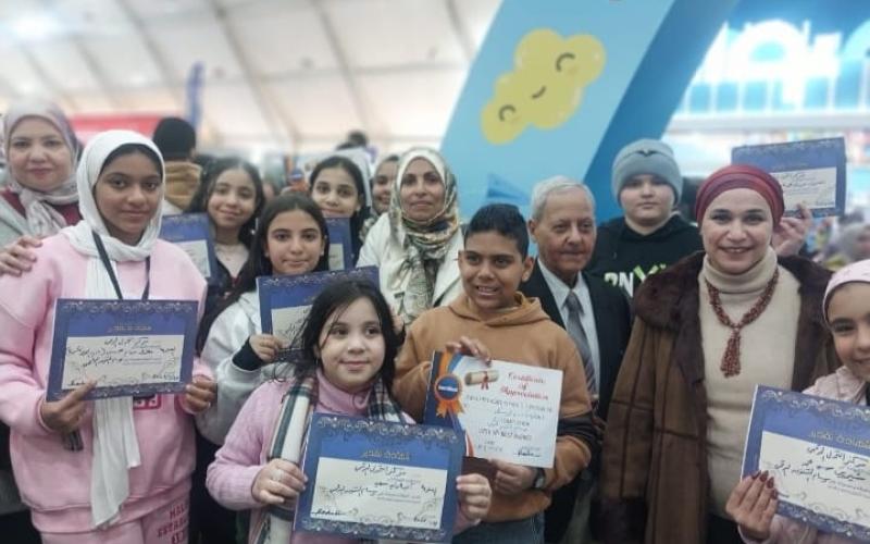 بين عراقة الكتاب وذكاء المستقبل.. معرض القاهرة الدولي للكتاب يكرّم ”سفراء الرقمية” من أبناء المبادرة الوطنية للتعليم الرقمي