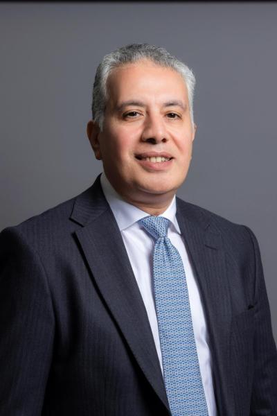 بإجمالي محفظة وصلت إلى 192 مليار جنيه..  البنك الأهلي المصري يواصل دعم أصحاب المشروعات الصغيرة والمتوسطة