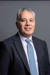 بإجمالي محفظة وصلت إلى 192 مليار جنيه..  البنك الأهلي المصري يواصل دعم أصحاب المشروعات الصغيرة والمتوسطة