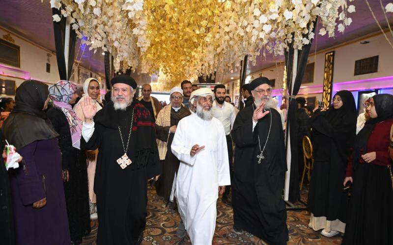 الفرحة في عيون الأطفال.. الشارقة الخيرية تشارك 1000 صائم إفطارهم بطهطا