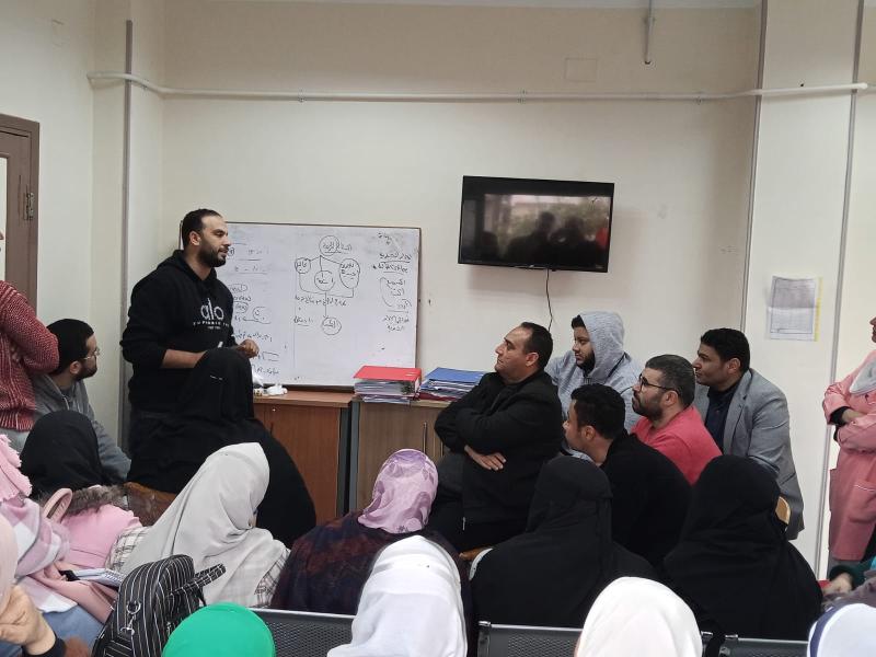 مدير الإدارة الصحية بسيدي سالم 